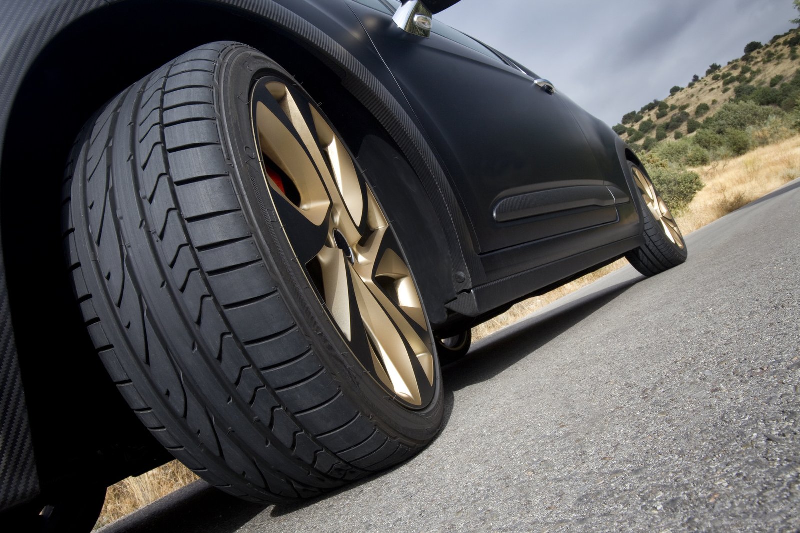 Contact the motor experts of Kirkton Motors for car repair services