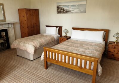 Lynton Appartments offers the best self-catering apartments! Contact Now