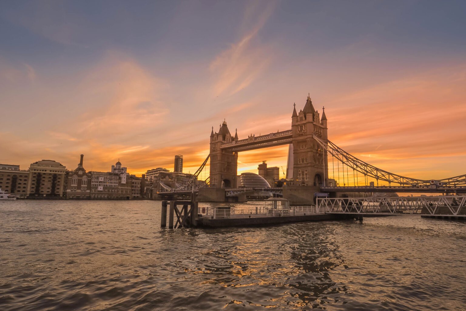 Take a beautiful tour of London with Konrad
