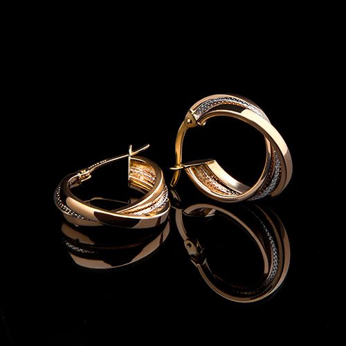 Sell your Diamond Earrings | Old Gold Gemstone Earrings in UK