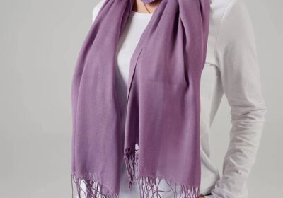 Purple-tassel-finish-scarf