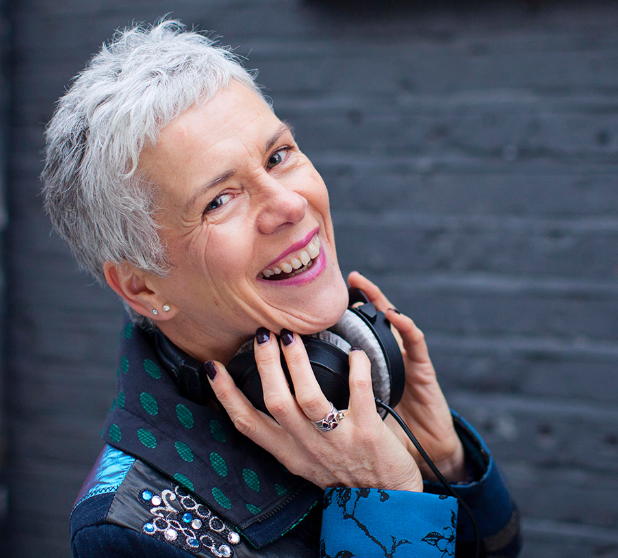 Book A Photoshoot To Create Great Profile Pictures For Your Online Dating Profile