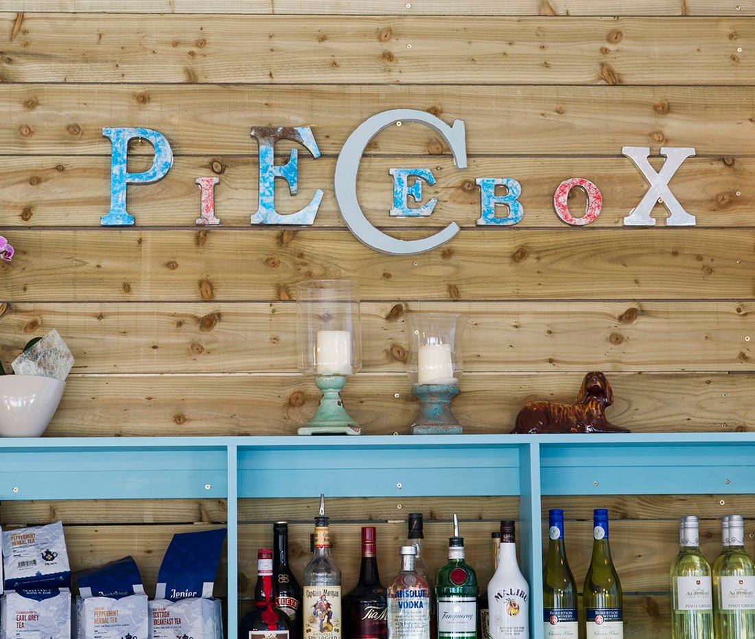 Get Delicious hot food items in Edinburgh!