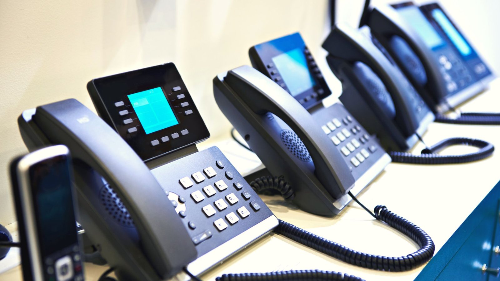 Looking for Top VoIP Provider for Small Business in UK