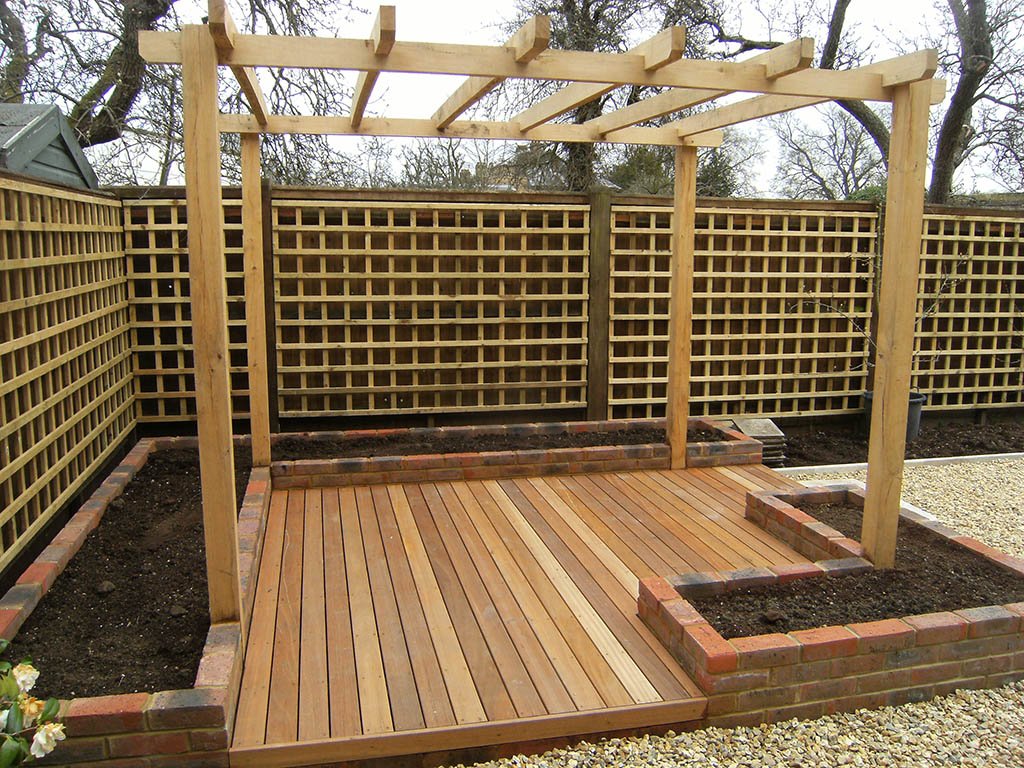 Reach out to our experts for fencing in Surbiton