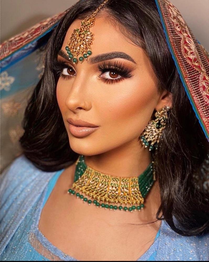 Lashes for sale/Glam Make Up Artist, London-based and can travel.
