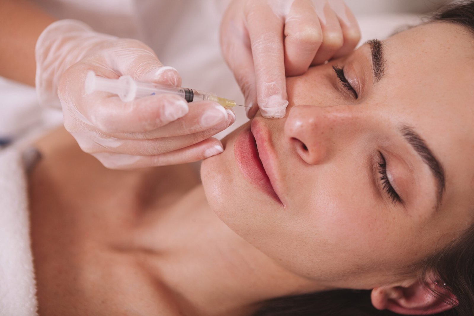 Why You Should Go to Aesthetics Clinic