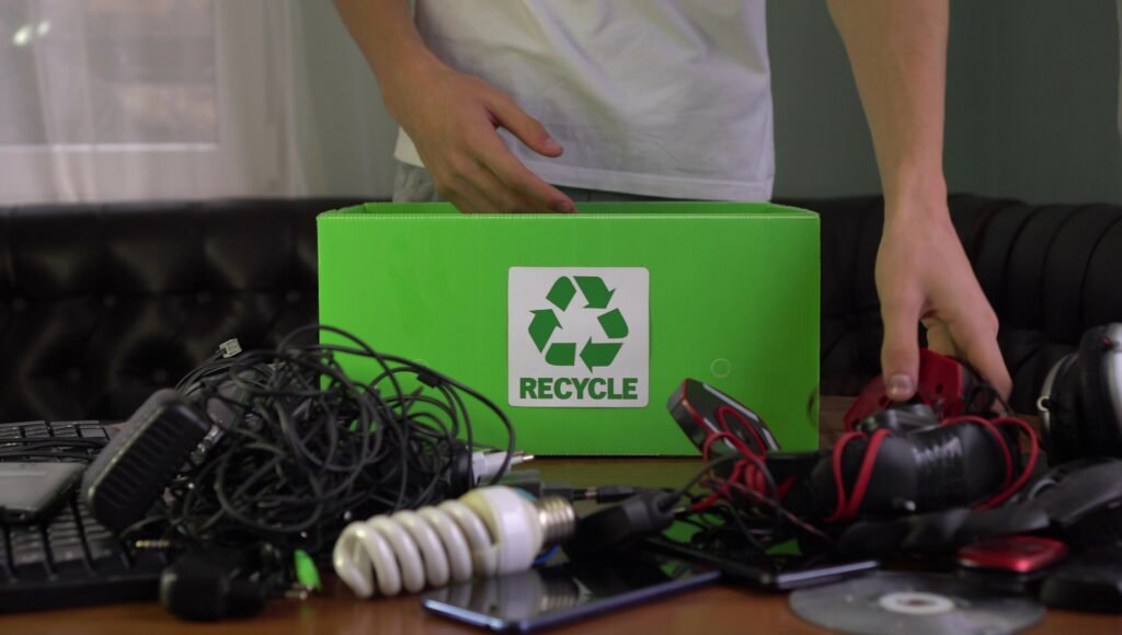 LAPTOP EQUIPMENT RECYCLING & DISPOSAL SERVICE IN MANCHESTER