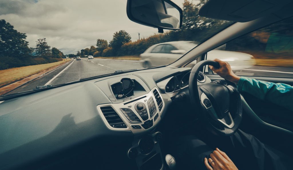 How to check free tax and mot?