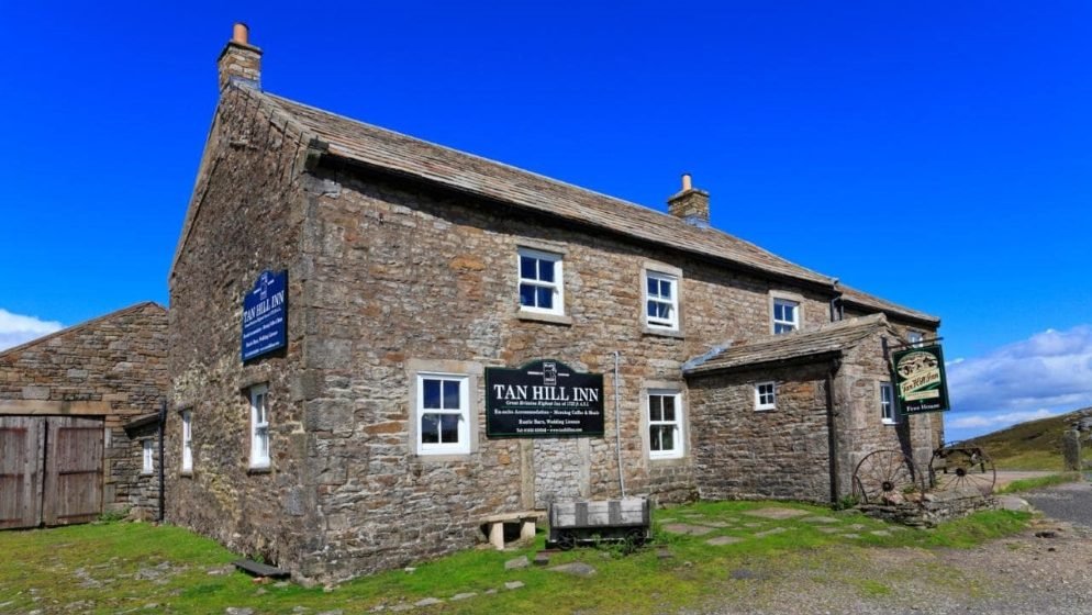 Dog Friendly Hotels in Yorkshire Dales – Tan Hill Inn