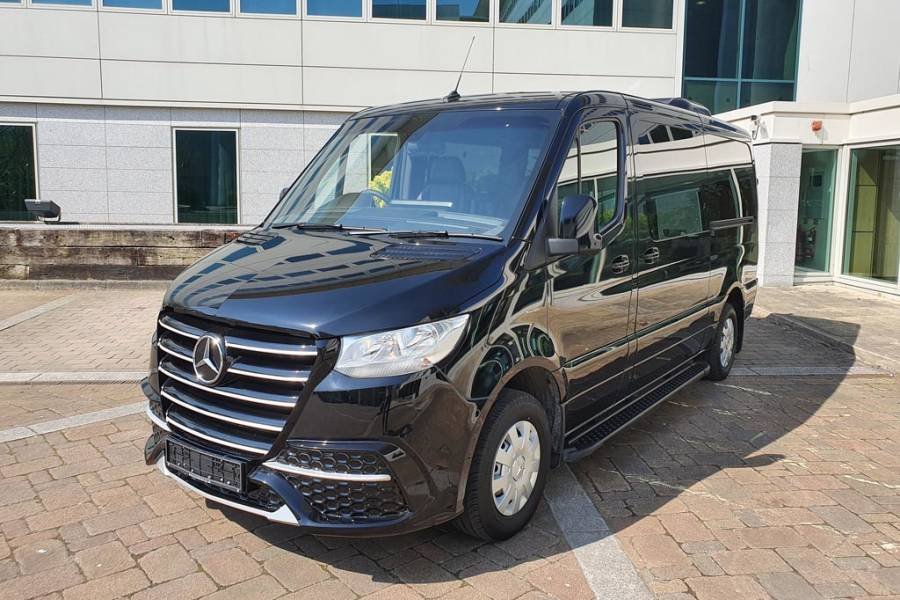 Luxury 9 Seater Mercedes Benz Sprinter M1 For Hire