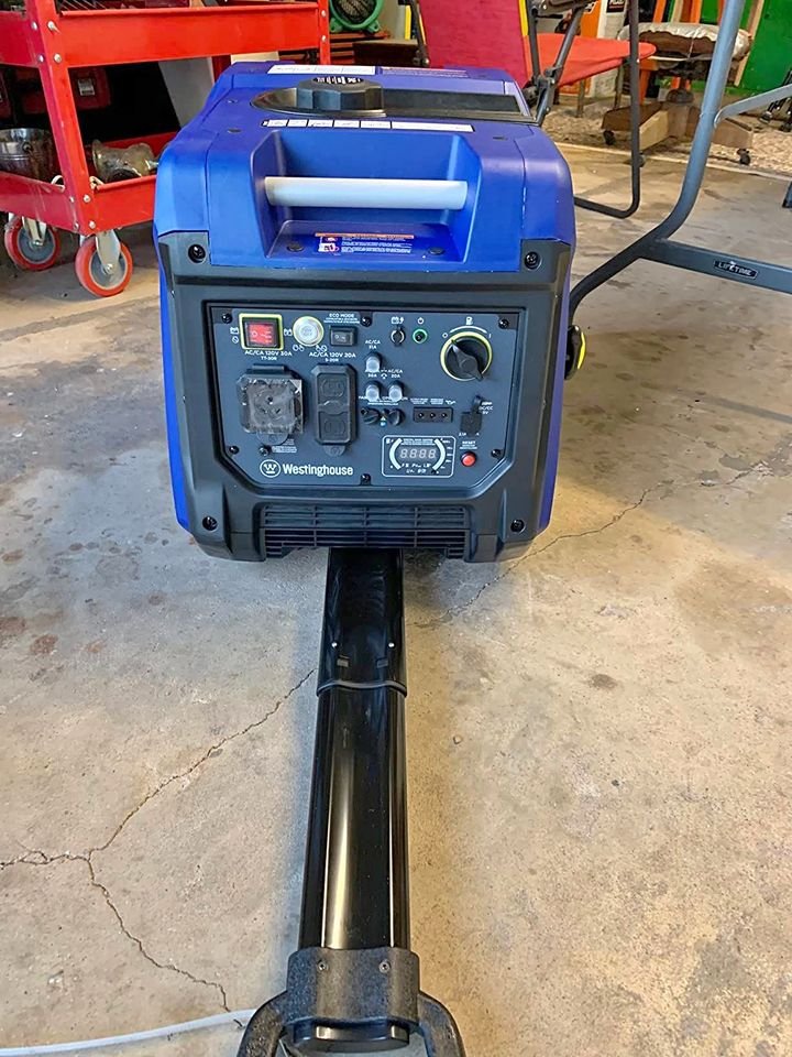 Automatic portable inverter generator