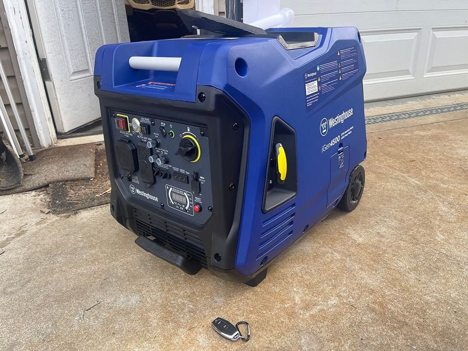 Automatic portable inverter generator