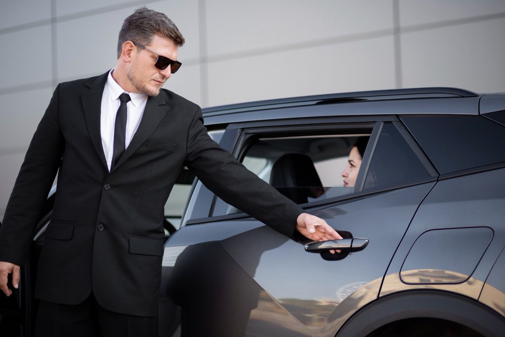Are You Looking for Chauffeur Airport Services In Manchester?