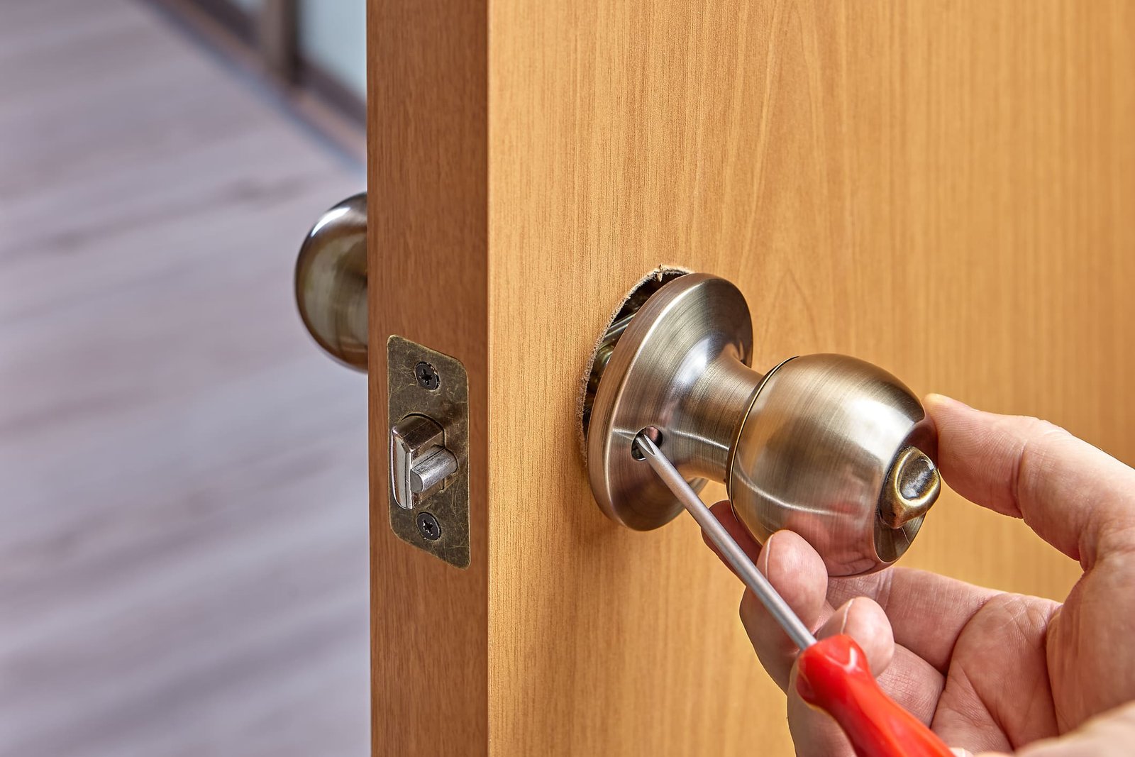 Emergency Locksmith Service in Earls Court