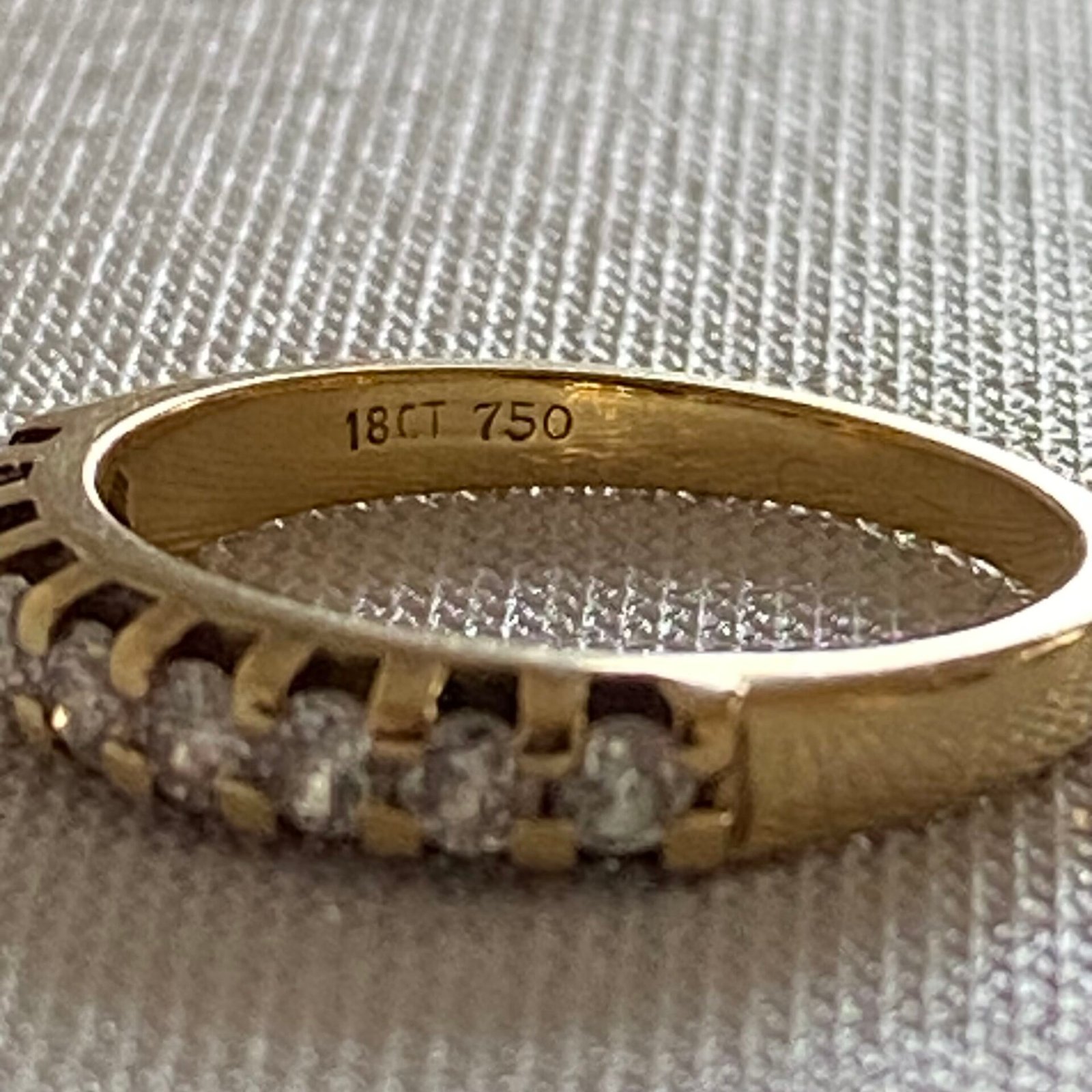New 18ct Diamond Ring Uk J.5 / k